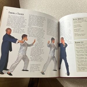 Fitness Tai-Chi Book Therapeutic Effects Paul Crompton